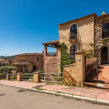 Apartment Rose Mari Vicino Al Mare E Al Centro Urbano Convenzionato Allianz Protection Villasimius