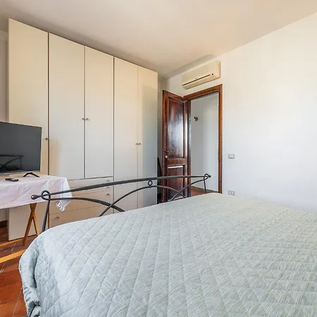 Apartment Rose Mari Vicino Al Mare E Al Centro Urbano Convenzionato Allianz Protection *